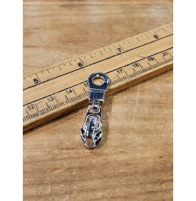 Curseur métal finition argent 5 mm, robuste et moderne