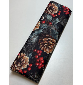 Coupon Sergé Coton "Pommes de Pin & Baies" Rouge/ Noir - 50 x 160 cm