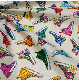 Coupon Coton Enduit “Baskets” Multicolores – 50 x 160 cm – Tissu Imperméable