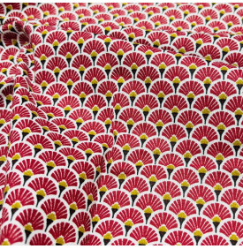 Coton imprimé Éventails doré bordeaux, motif graphique d’inspiration japonaise avec touches dorées.