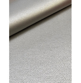 Simili cuir métallisé argent au grain fin et lumineux