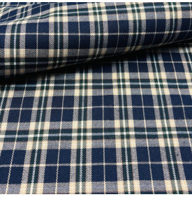Tissu tartan écossais bleu marine aux lignes crème et vert sapin, élégant et intemporel