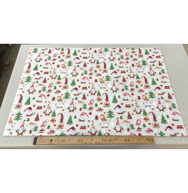 Tissu Coton Imprimé / Motif Noël - Gnomes Beige, Rouge & Vert
