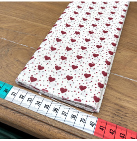 Tissu Coton Enduit / Motif Romantique - Mini Cœurs Ivoire & Rouge | 14.90 €/M